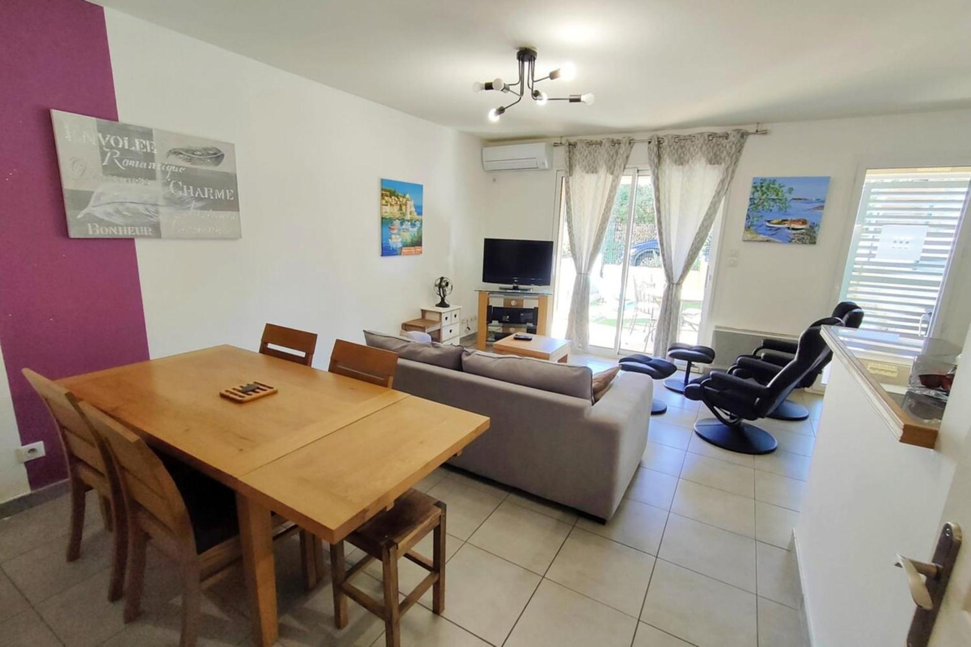 קוליור Apartment With Pool Air Conditioning Wifi And Garage מראה חיצוני תמונה